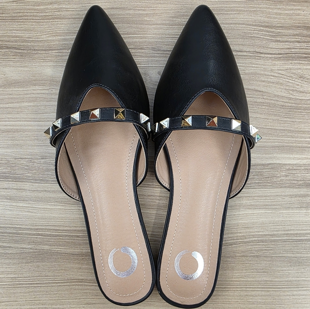 Journee Collection "Dreah" Studded Pointed-Toe Flat LIKE NEW